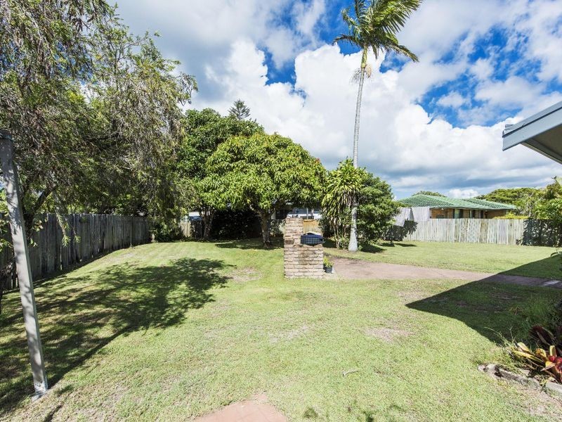 8 Ballanda Crescent, Iluka NSW 2466