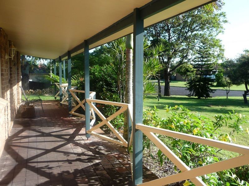 8 Ballanda Crescent, Iluka NSW 2466