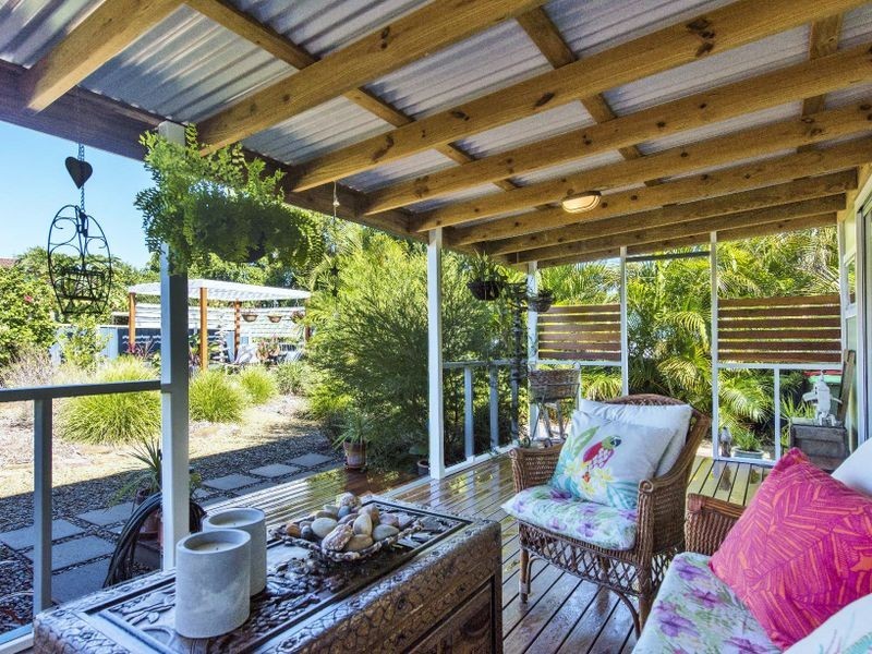 6 Loxton Avenue, Iluka NSW 2466