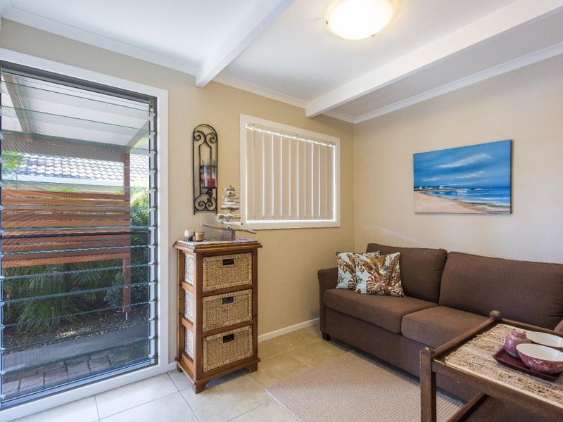 6 Loxton Avenue, Iluka NSW 2466