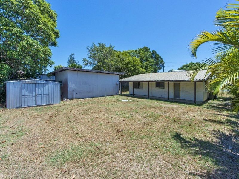 4 Loxton Avenue, Iluka NSW 2466