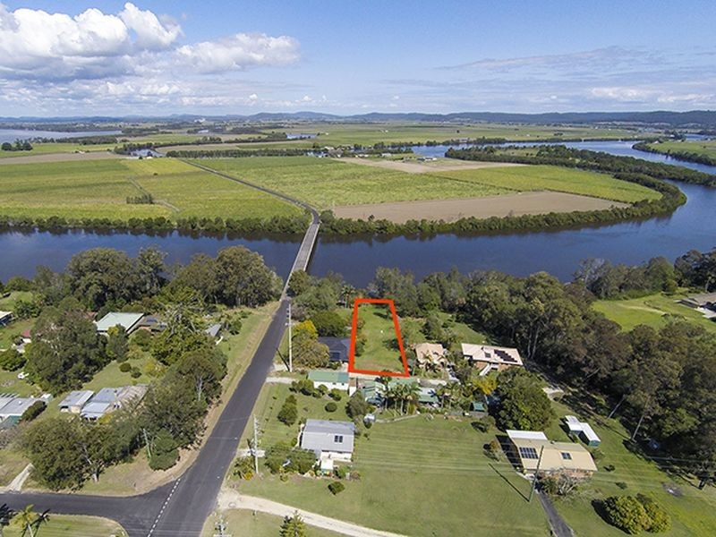 54 River Lane, Woombah NSW 2469