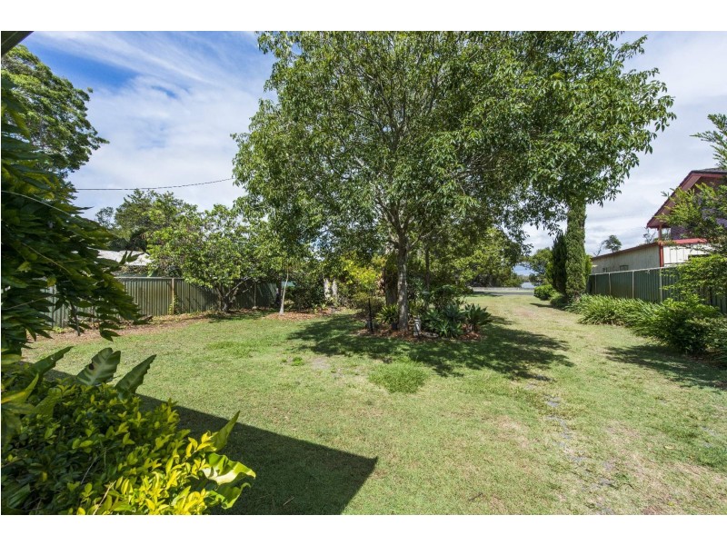 34 Marandowie Drive, Iluka NSW 2466