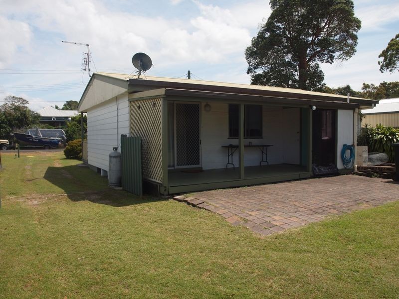 8 Hogan Street, Iluka NSW 2466