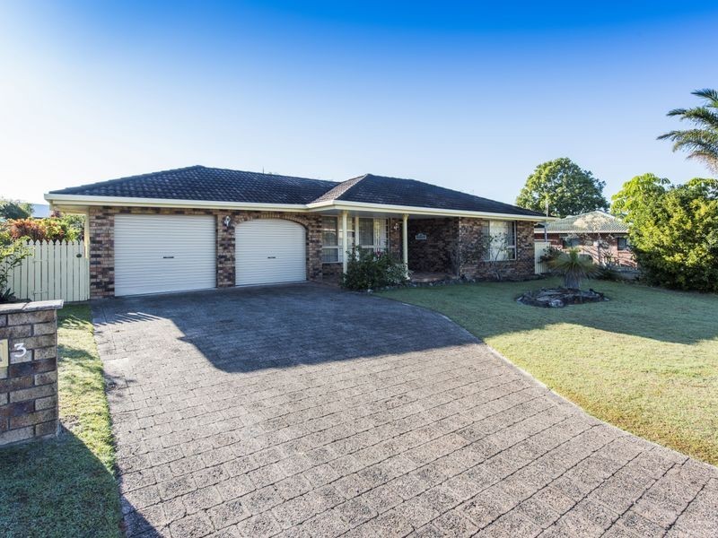 3 Ballanda Crescent, Iluka NSW 2466