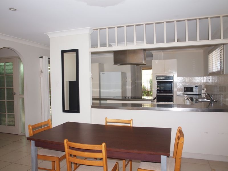 2/32 Queen Lane, Iluka NSW 2466