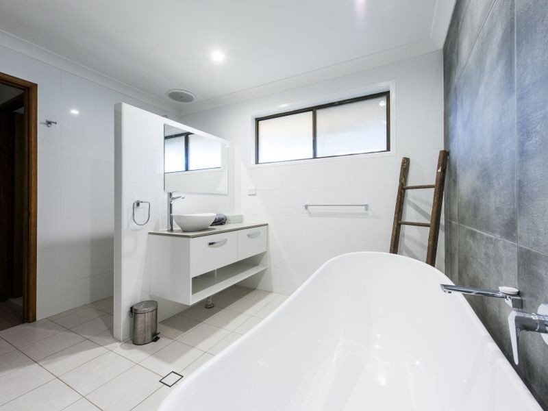 4 Queen Lane, Iluka NSW 2466