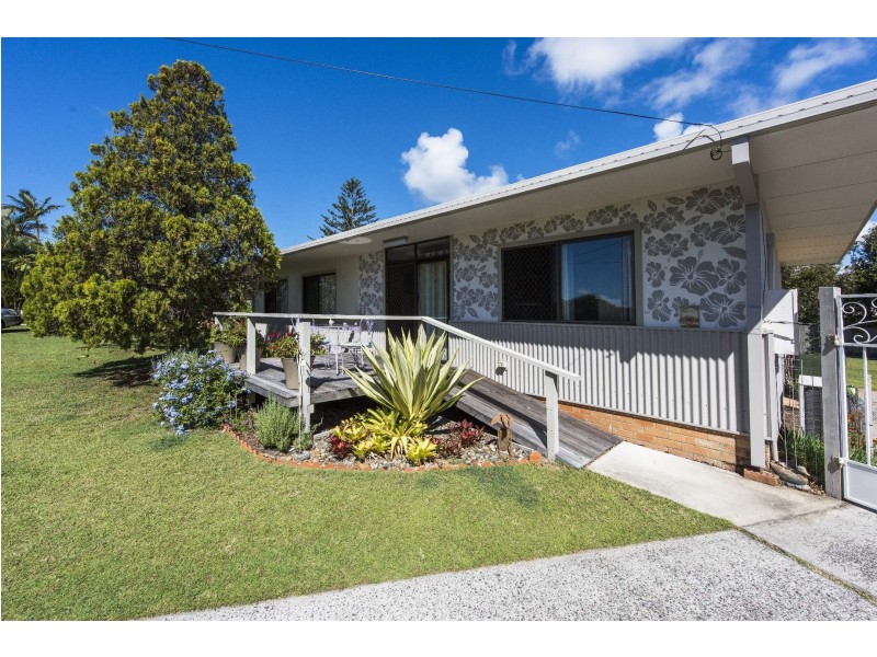 3 Birrimal Close, Iluka NSW 2466