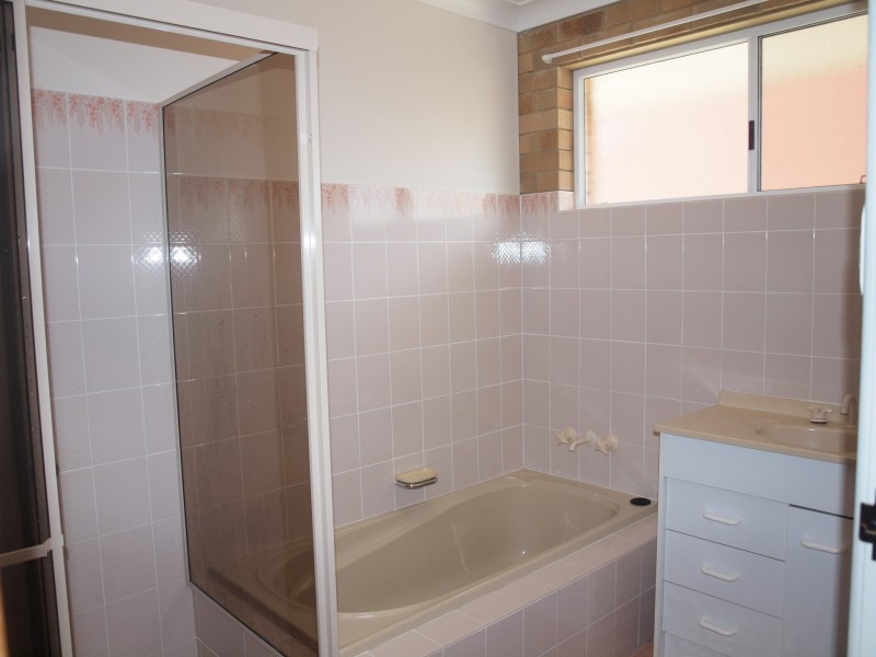 Unit 1/38 Ballanda Crescent, Iluka NSW 2466