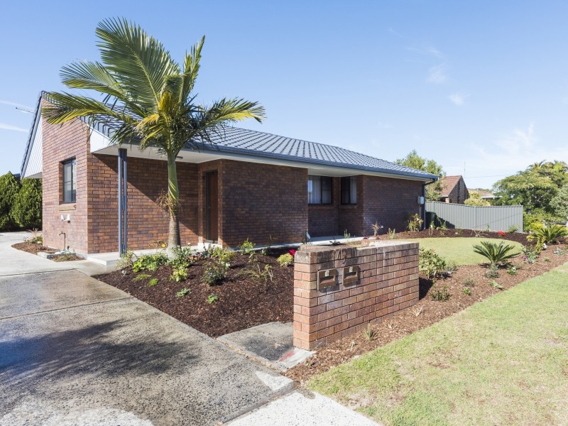Unit 1/13 Ballanda Crescent, Iluka NSW 2466