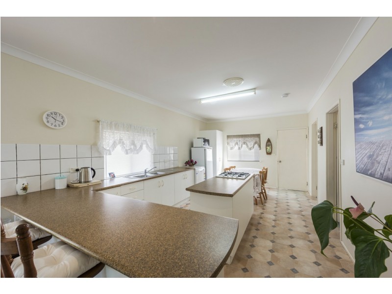 11 Loxton Avenue, Iluka NSW 2466