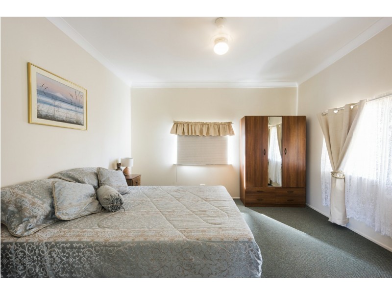 11 Loxton Avenue, Iluka NSW 2466