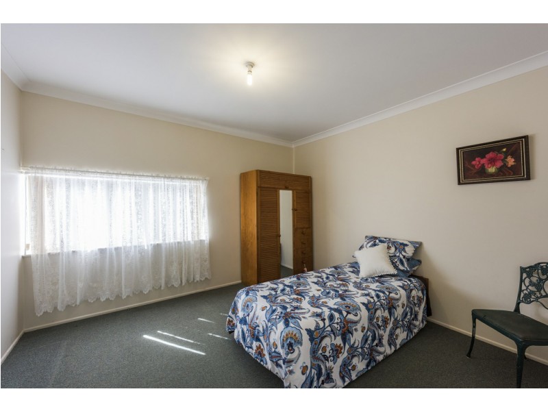 11 Loxton Avenue, Iluka NSW 2466