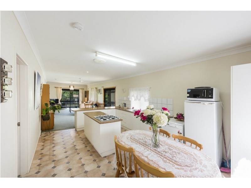 11 Loxton Avenue, Iluka NSW 2466