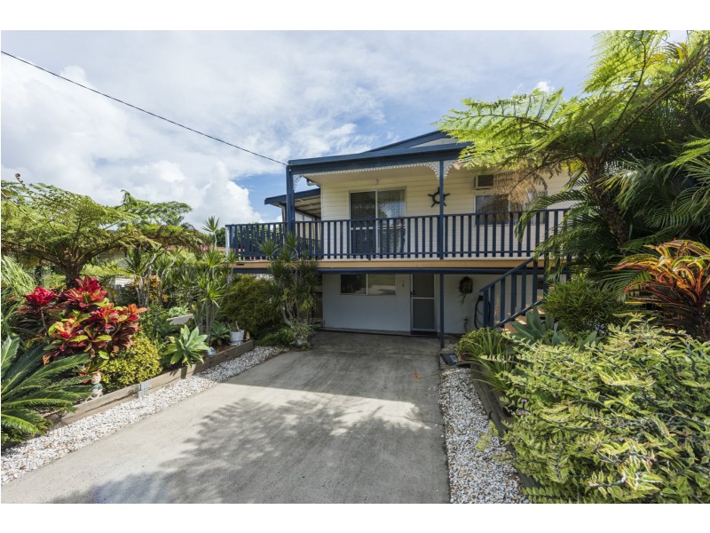 11 Loxton Avenue, Iluka NSW 2466