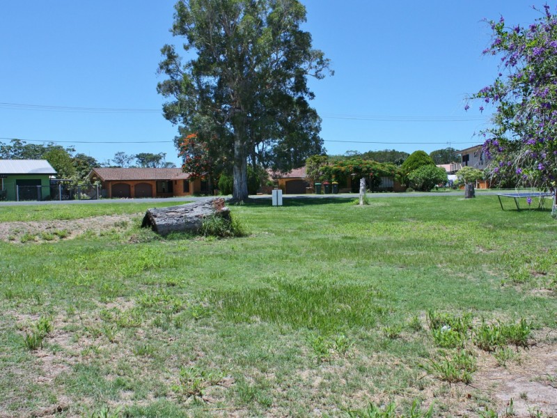 12 Loxton Avenue, Iluka NSW 2466