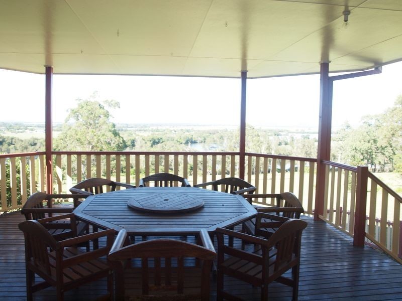 11 Waterview Crescent, Woombah NSW 2469