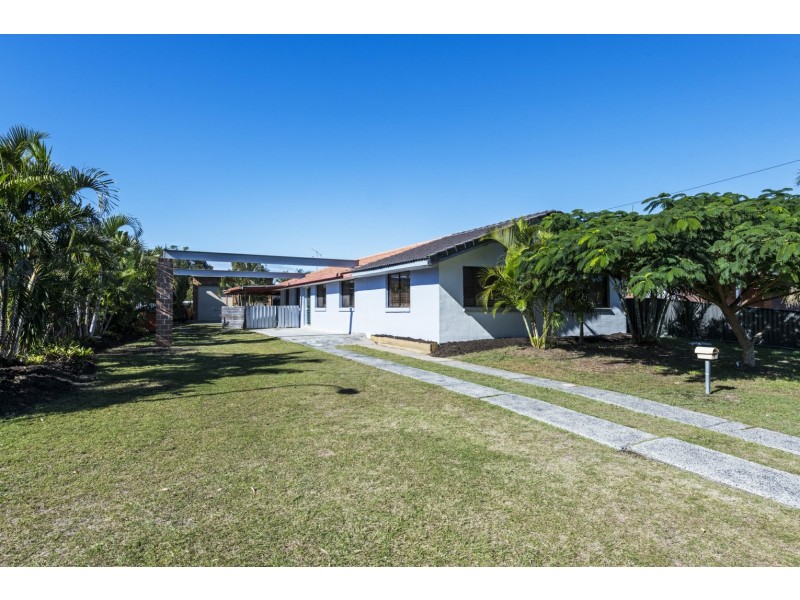 15 Ballanda Crescent, Iluka NSW 2466