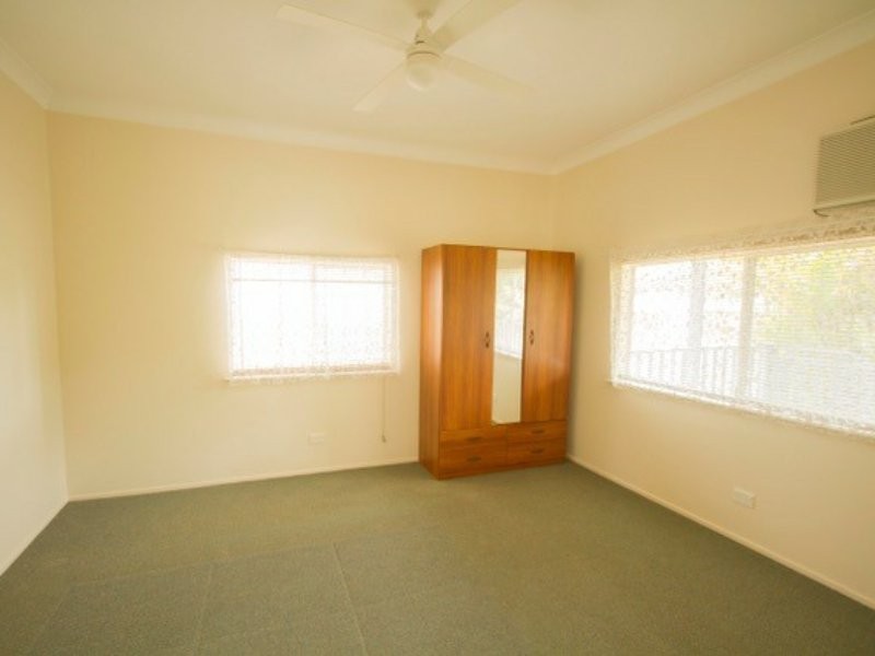 11 Loxton Avenue, Iluka NSW 2466