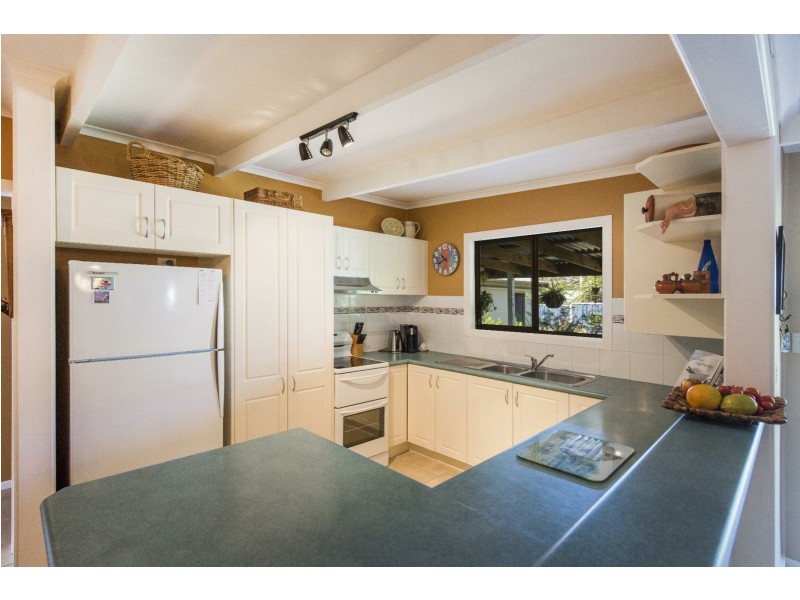 6 Loxton Avenue, Iluka NSW 2466