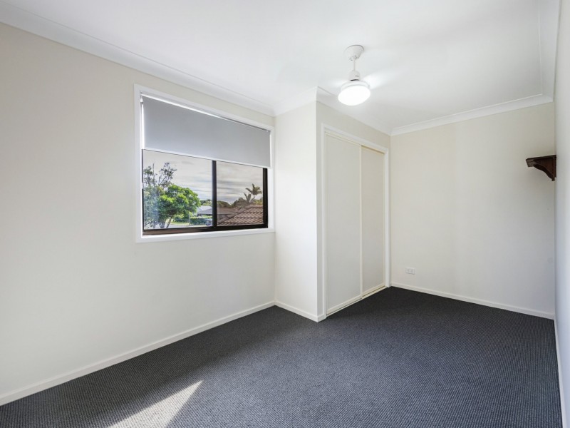 25 Ballanda Cres, Iluka NSW 2466