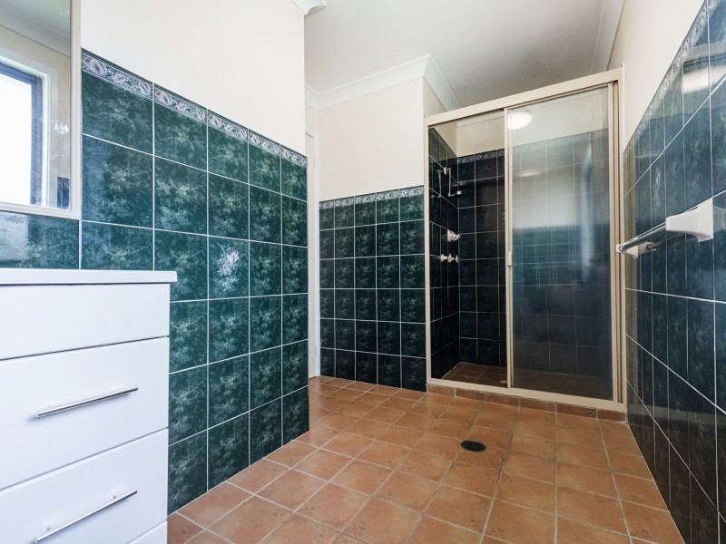 25 Ballanda Cres, Iluka NSW 2466