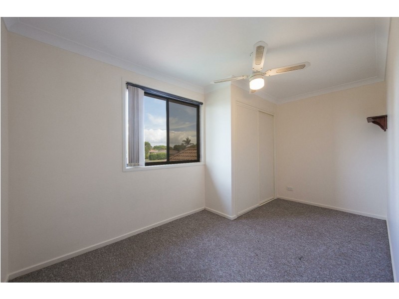 25 Ballanda Cres, Iluka NSW 2466