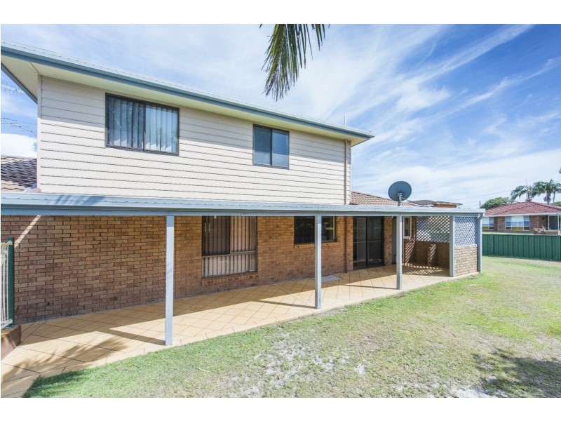 25 Ballanda Cres, Iluka NSW 2466