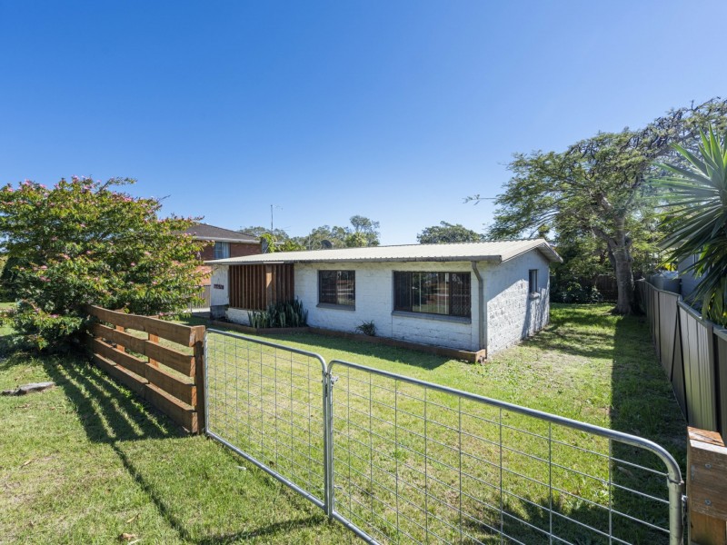 3 Loxton Avenue, Iluka NSW 2466