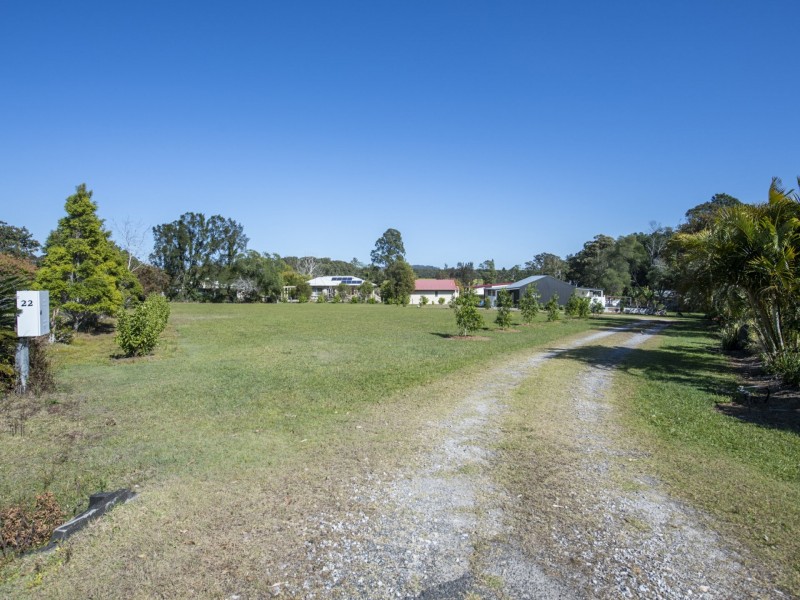 22 Waterview Crescent, Woombah NSW 2469