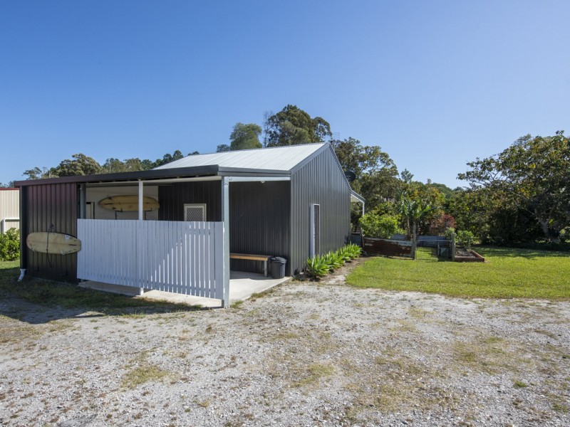 22 Waterview Crescent, Woombah NSW 2469