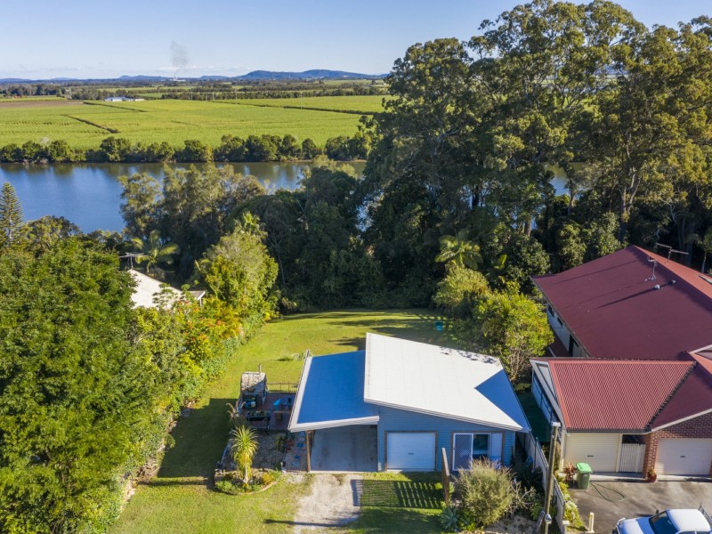 42 River Lane, Woombah NSW 2469