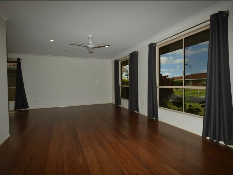 11 Heron Court, Yamba NSW 2464