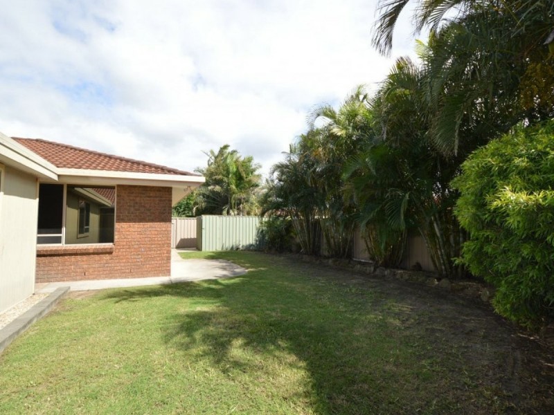 11 Heron Court, Yamba NSW 2464