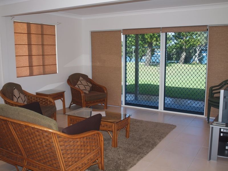 1/32 Queen Lane, Iluka NSW 2466