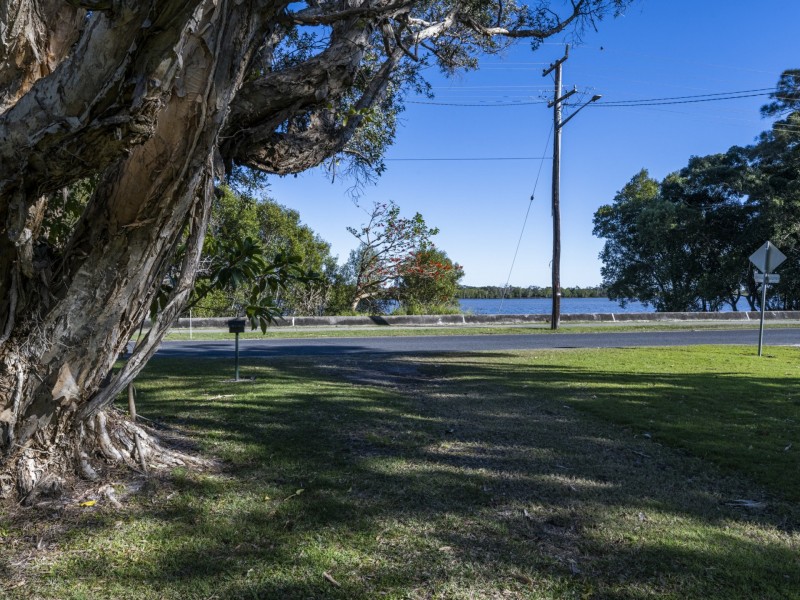 28 Marandowie Drive, Iluka NSW 2466