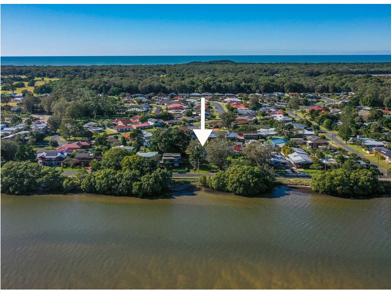 28 Marandowie Drive, Iluka NSW 2466