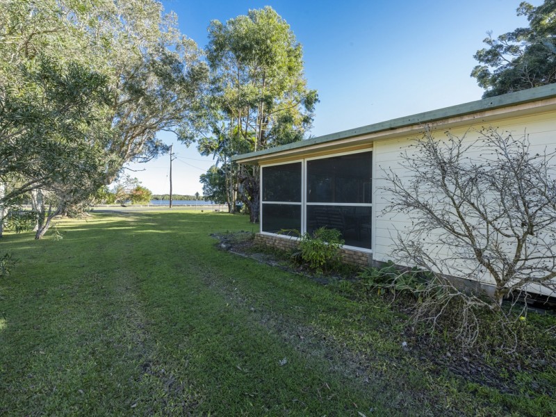 28 Marandowie Drive, Iluka NSW 2466