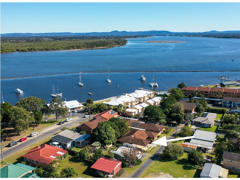 4/2 Riverview Street, Iluka NSW 2466