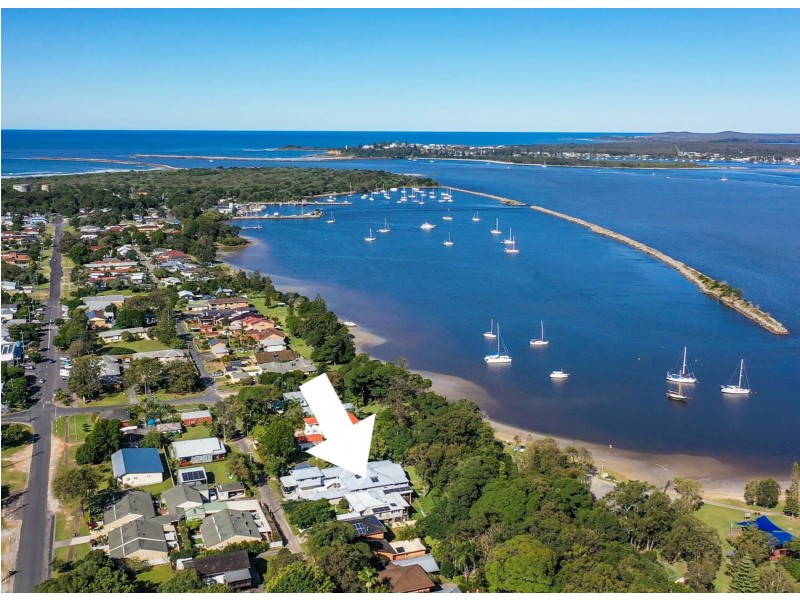 1/10 Queen Lane, Iluka NSW 2466