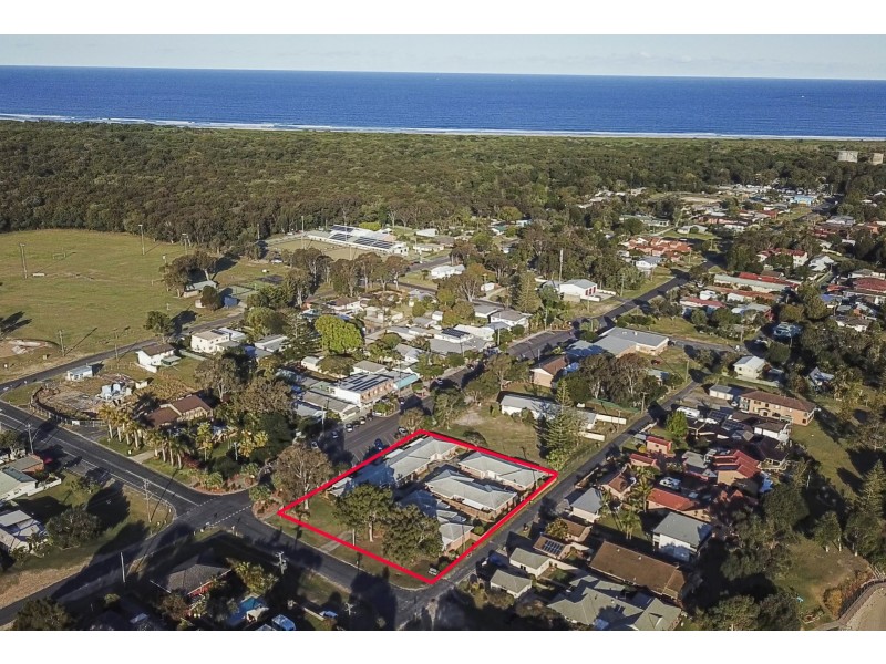 Unit 4/26-30 Charles Street, Iluka NSW 2466