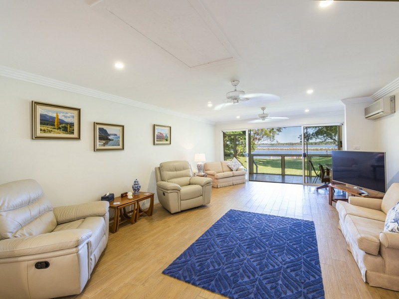 2/10 Queen Lane, Iluka NSW 2466