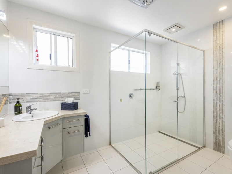 2/10 Queen Lane, Iluka NSW 2466