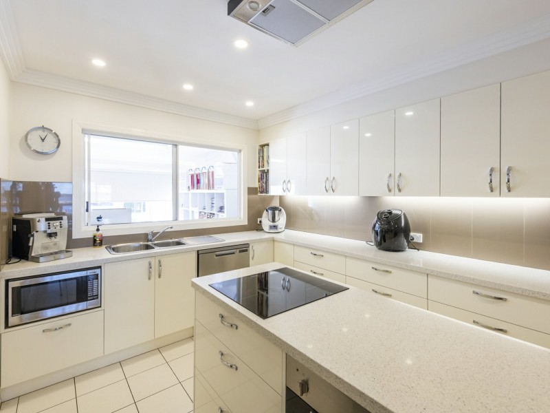 2/10 Queen Lane, Iluka NSW 2466