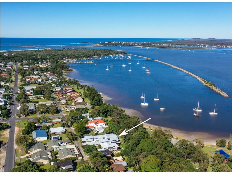 2/10 Queen Lane, Iluka NSW 2466