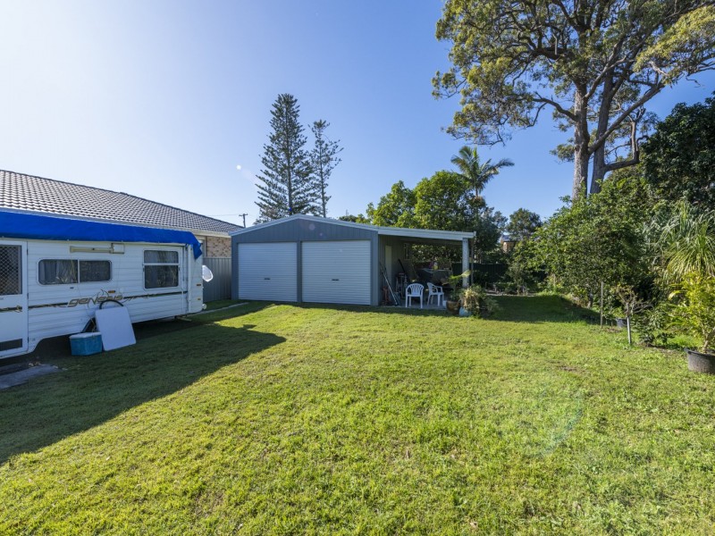 14 Marandowie Drive, Iluka NSW 2466