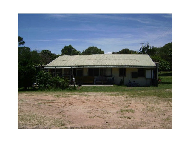 93a Charles, Iluka NSW 2466