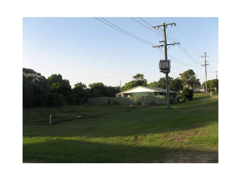 93a Charles, Iluka NSW 2466