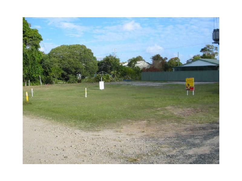 93a Charles, Iluka NSW 2466