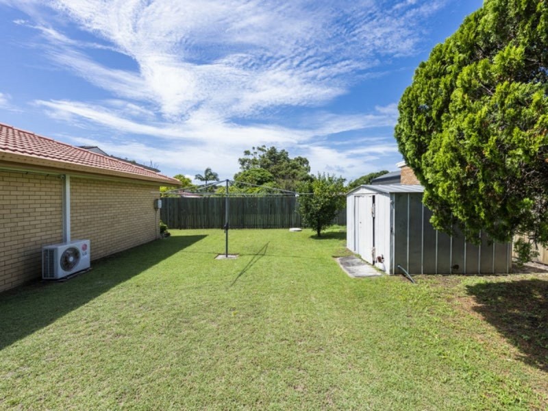Unit 2/19 Ballanda Crescent, Iluka NSW 2466